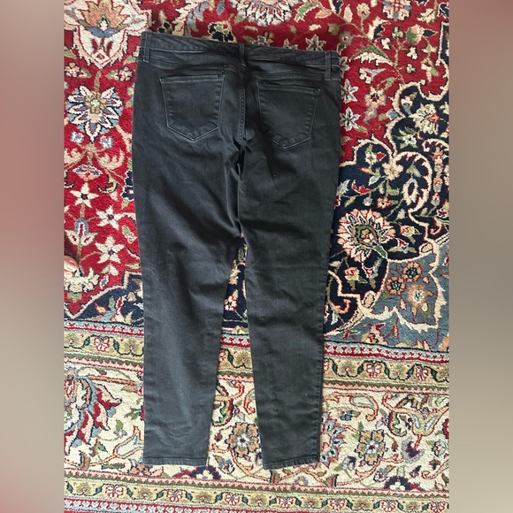 Skinny jeans! - Picture 3 of 6